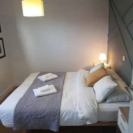 Cozy, Luminous And Comfy 5 Min Walk To Acropolis Apartment *
